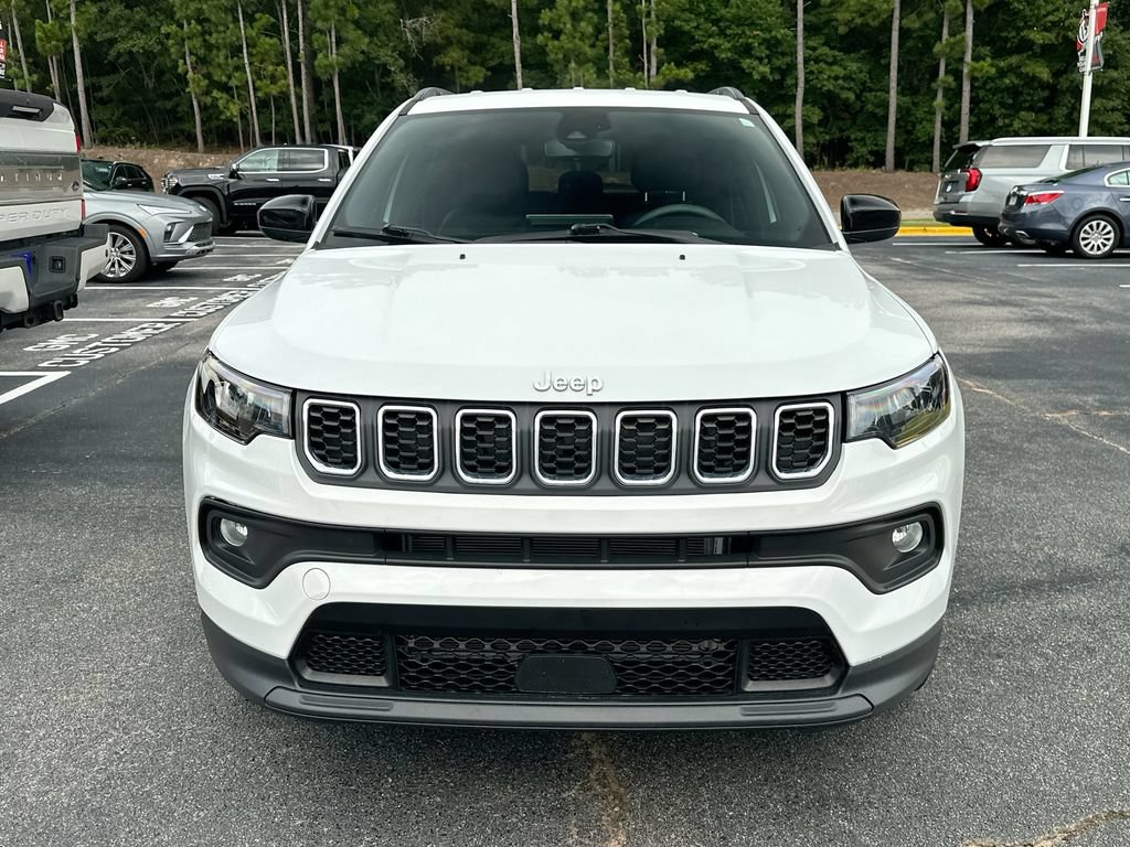 Used 2024 Jeep Compass Latitude AWD/4WD image 5