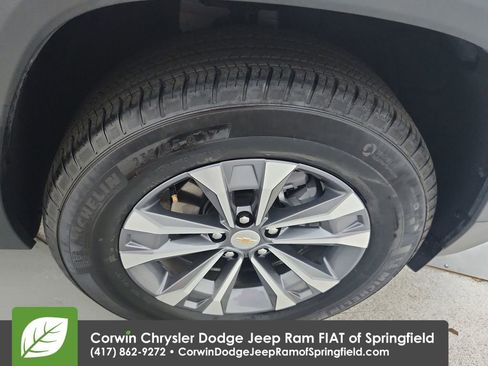 Used 2026 Chevrolet Equinox LT AWD/4WD image 32