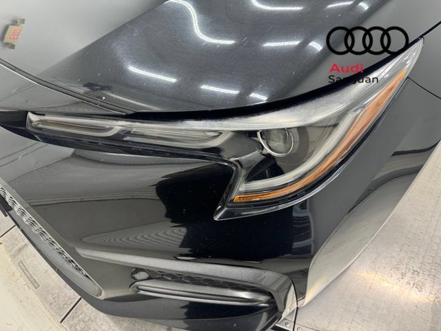 Used 2020 Toyota Corolla SE w/ SE Premium Package FWD image 5