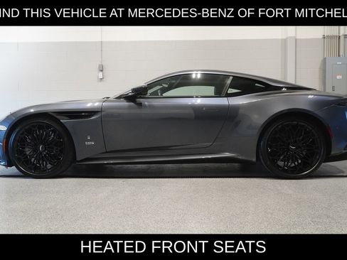 Used 2021 Aston Martin DBS Superleggera RWD image 3