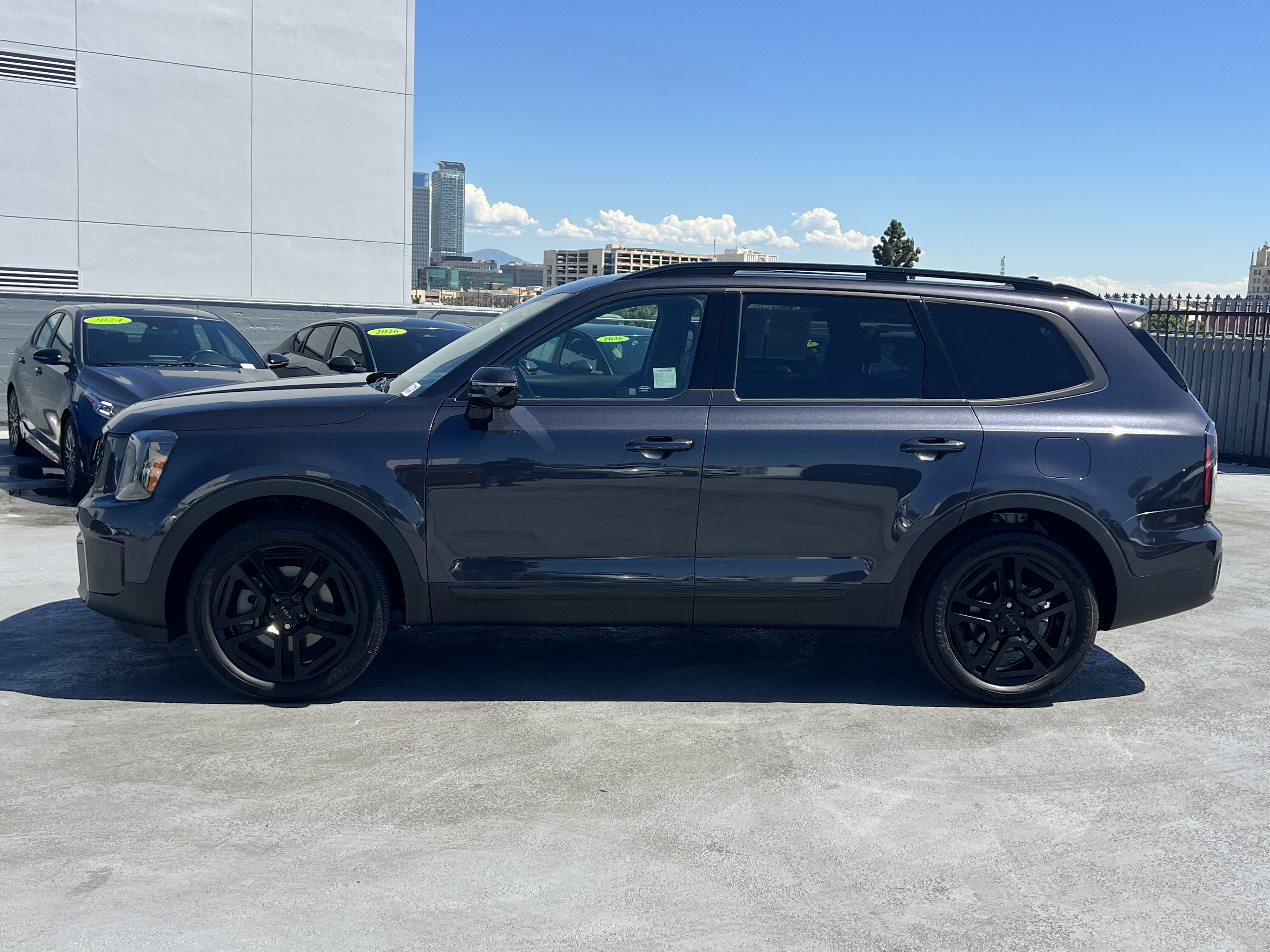 Used 2025 Kia Telluride SX Prestige X-Line AWD/4WD image 3