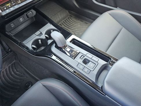 Used 2024 Toyota Prius Prime Premium w/ Advanced Technology Package FWD image 31