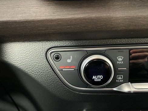 Used 2023 Audi Q5 2.0T Premium Plus w/ Premium Plus Package image 13