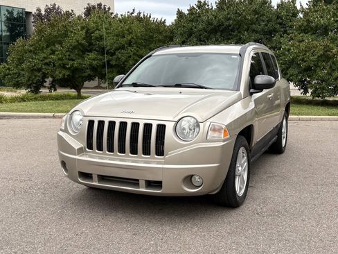 Used 2010 Jeep Compass Sport AWD/4WD image 1
