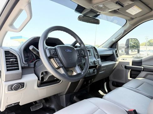 Used 2022 Ford F250 XL w/ Power Equipment Group AWD/4WD image 16