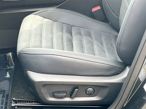 New 2025 Mitsubishi Outlander SE image 20