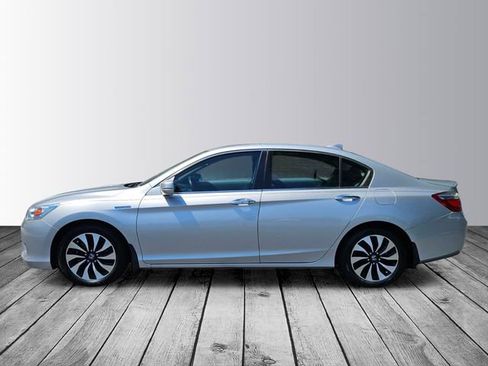 Used 2015 Honda Accord Touring image 2