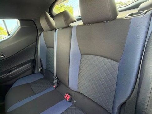 Used 2020 Toyota C-HR XLE FWD image 12