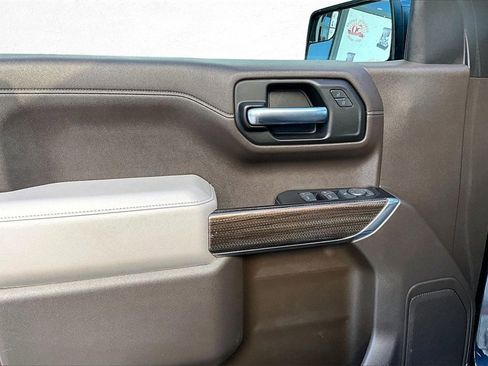 Used 2019 Chevrolet Silverado 1500 LT w/ All-Star Edition image 17