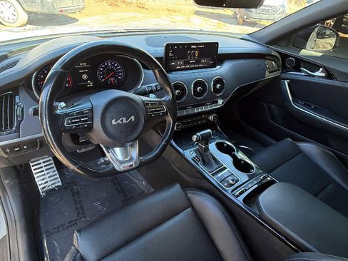 Used 2022 Kia Stinger GT-Line image 24