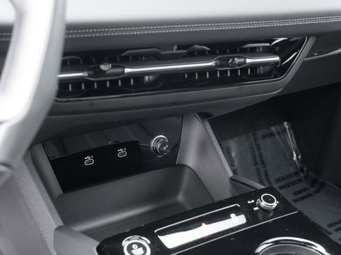 Used 2025 Audi Q6 e-tron Premium Plus w/ Premium Plus image 14