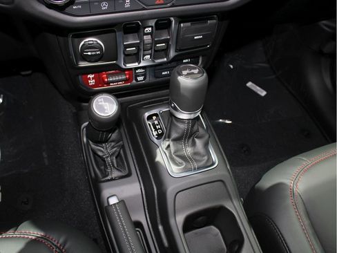 New 2025 Jeep Wrangler Rubicon image 21