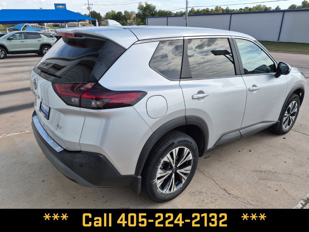 Used 2023 Nissan Rogue SV FWD image 17