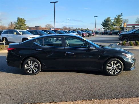Used 2019 Nissan Altima 2.5 S image 3