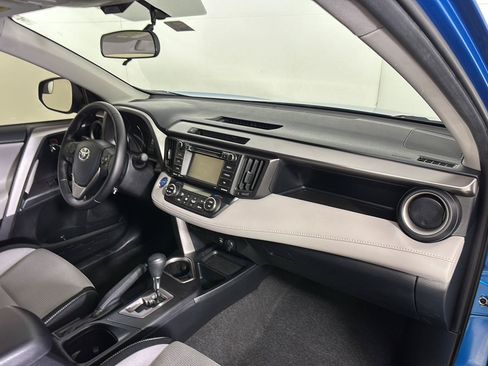 Used 2016 Toyota RAV4 XLE AWD/4WD image 21