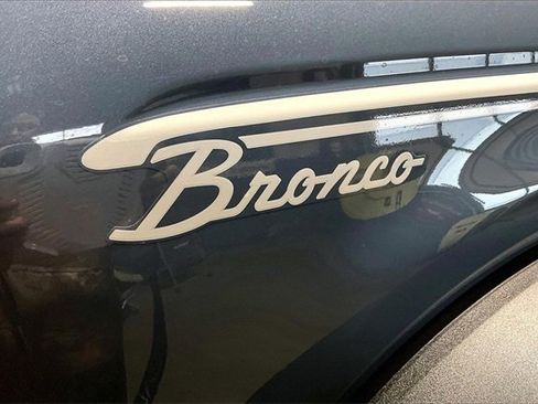 New 2025 Ford Bronco Heritage Edition image 9