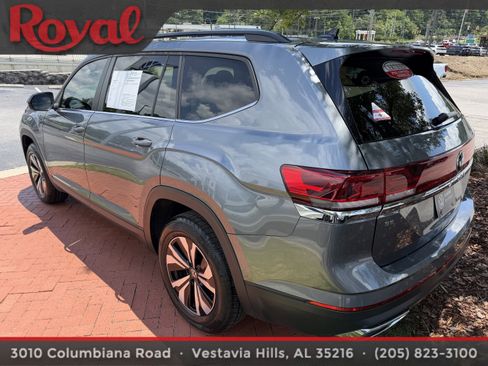 Certified 2024 Volkswagen Atlas SE FWD image 6