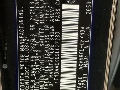 Used 2025 Toyota Camry LE image 31