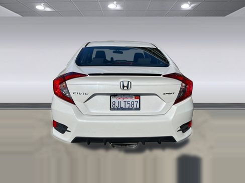 Used 2019 Honda Civic Sport image 5