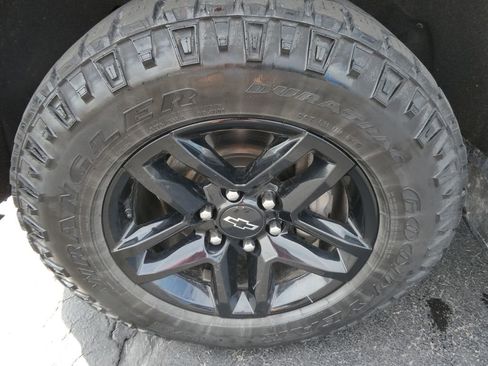 Certified 2020 Chevrolet Silverado 1500 LT Trail Boss AWD/4WD image 11