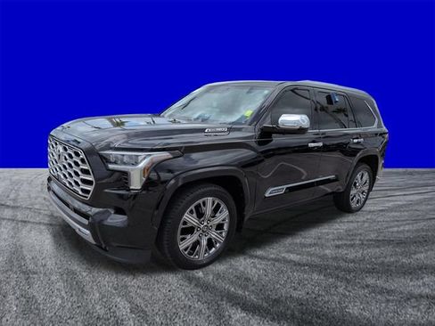 Used 2025 Toyota Sequoia Capstone AWD/4WD image 8