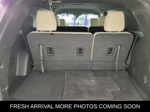 Used 2022 Chevrolet Traverse LS FWD image 16
