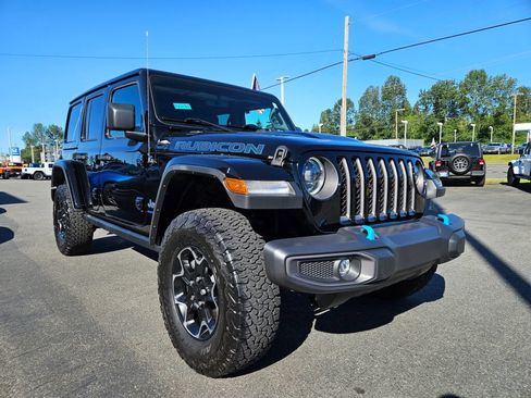 Used 2023 Jeep Wrangler Unlimited Rubicon 4xe w/ Cold Weather Group AWD/4WD image 7