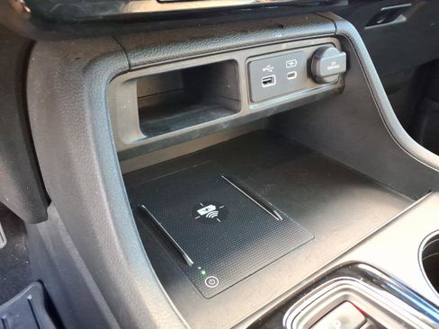 Used 2023 Honda Pilot TrailSport image 15