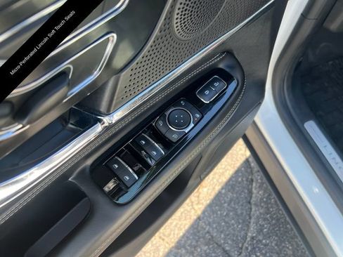Certified 2023 Lincoln Corsair AWD w/ Equipment Group 101A image 16
