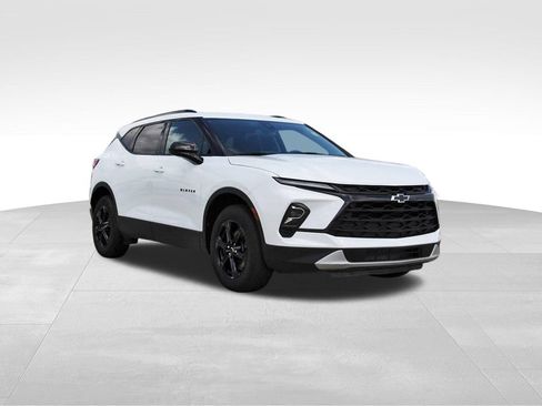 Used 2024 Chevrolet Blazer LT w/ Convenience Package FWD image 1