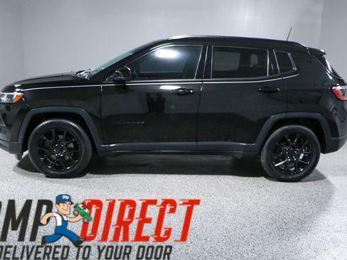 Used 2022 Jeep Compass Latitude FWD image 10