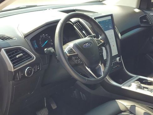Certified 2024 Ford Edge SEL w/ Convenience Package AWD/4WD image 10