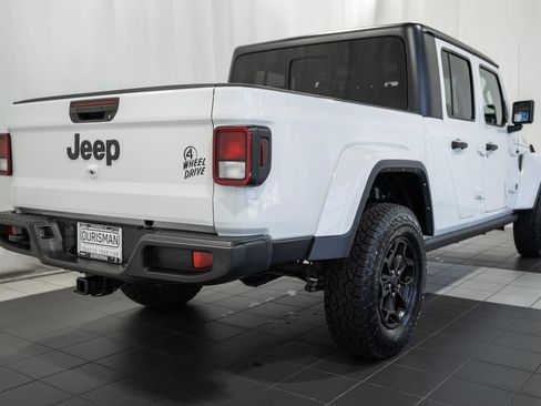 Certified 2022 Jeep Gladiator Mojave AWD/4WD image 4