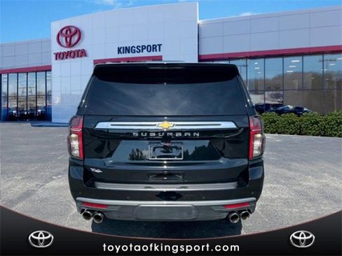 Used 2024 Chevrolet Suburban High Country image 4