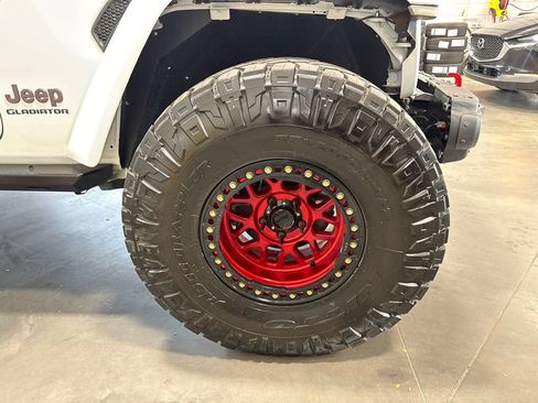 Used 2022 Jeep Gladiator Rubicon w/ LED Lighting Group AWD/4WD image 19