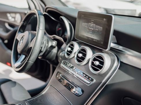 Used 2017 Mercedes-Benz GLC 300 w/ Premium 2 Package image 15