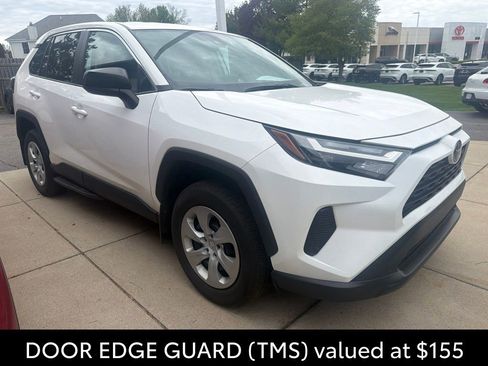 Used 2024 Toyota RAV4 LE AWD/4WD image 6
