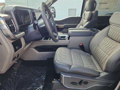 New 2026 Ford F450 Platinum w/ Platinum Plus Package image 12