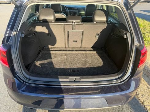 Used 2017 Volkswagen Golf SE FWD image 9