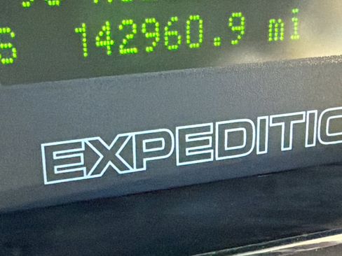 Used 2012 Ford Expedition XLT AWD/4WD image 18