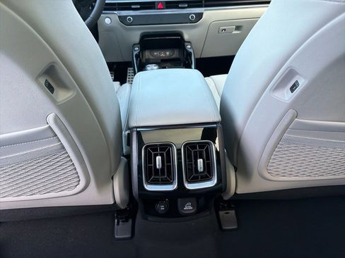 Used 2025 Kia Sorento SX Prestige image 25