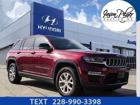 Used 2023 Jeep Grand Cherokee Limited AWD/4WD image 1