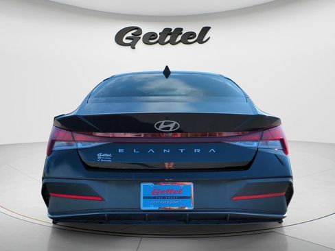 Certified 2024 Hyundai Elantra SEL FWD image 5