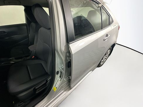 Certified 2025 Toyota Corolla LE FWD image 12