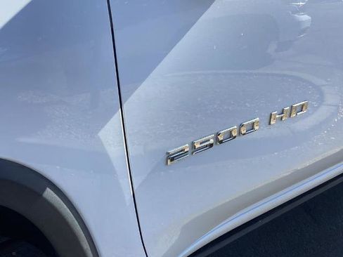 Used 2021 Chevrolet Silverado 2500 LTZ AWD/4WD image 28