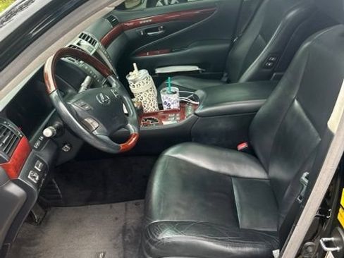 Used 2010 Lexus LS 460 L RWD image 3