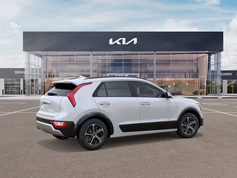 New 2026 Kia Niro SX image 6