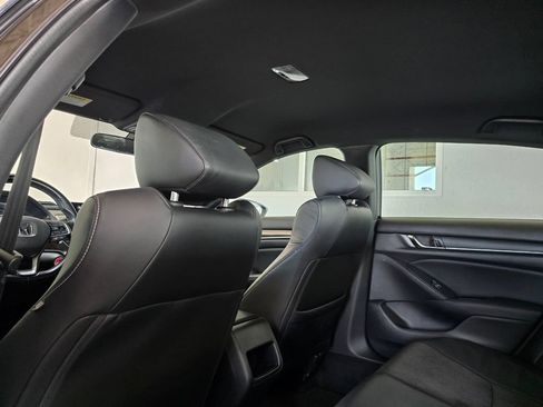 Used 2018 Honda Accord Sport image 25