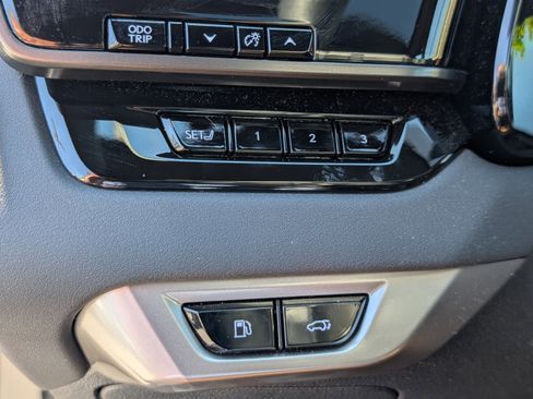 Used 2025 Lexus RX 350 Premium w/ Accessory Package (Z1) AWD/4WD image 22