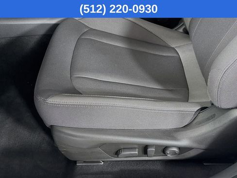 Used 2025 Subaru Crosstrek 2.0i Premium image 23